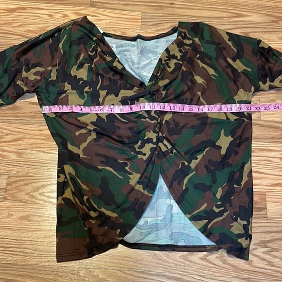 Fashion Nova Camo Knotted Shirt, Top oversized, medium - Picture 6 of 7